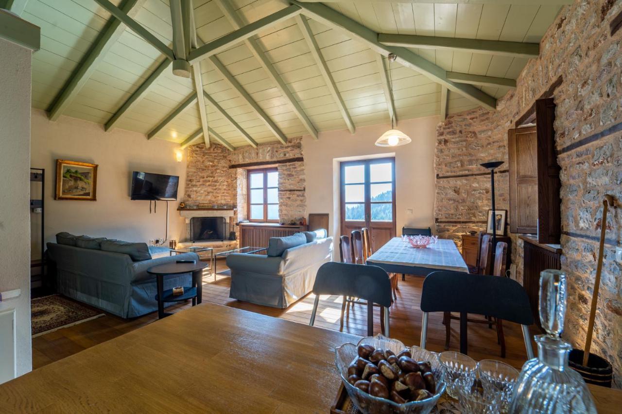 Maisonette Korfes-Κορφές-Μ Δύο Αυτόνομοι Όρoφοι Της Βίλας Κορφές Για Οικογένειες Και Μικρές Παρέες Karpenísion Екстериор снимка