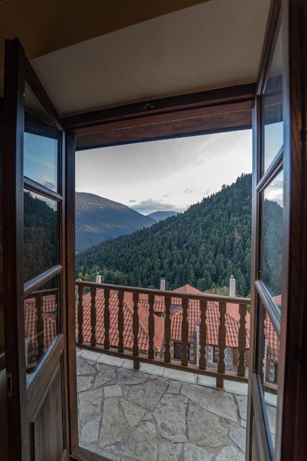 Maisonette Korfes-Κορφές-Μ Δύο Αυτόνομοι Όρoφοι Της Βίλας Κορφές Για Οικογένειες Και Μικρές Παρέες Karpenísion Екстериор снимка