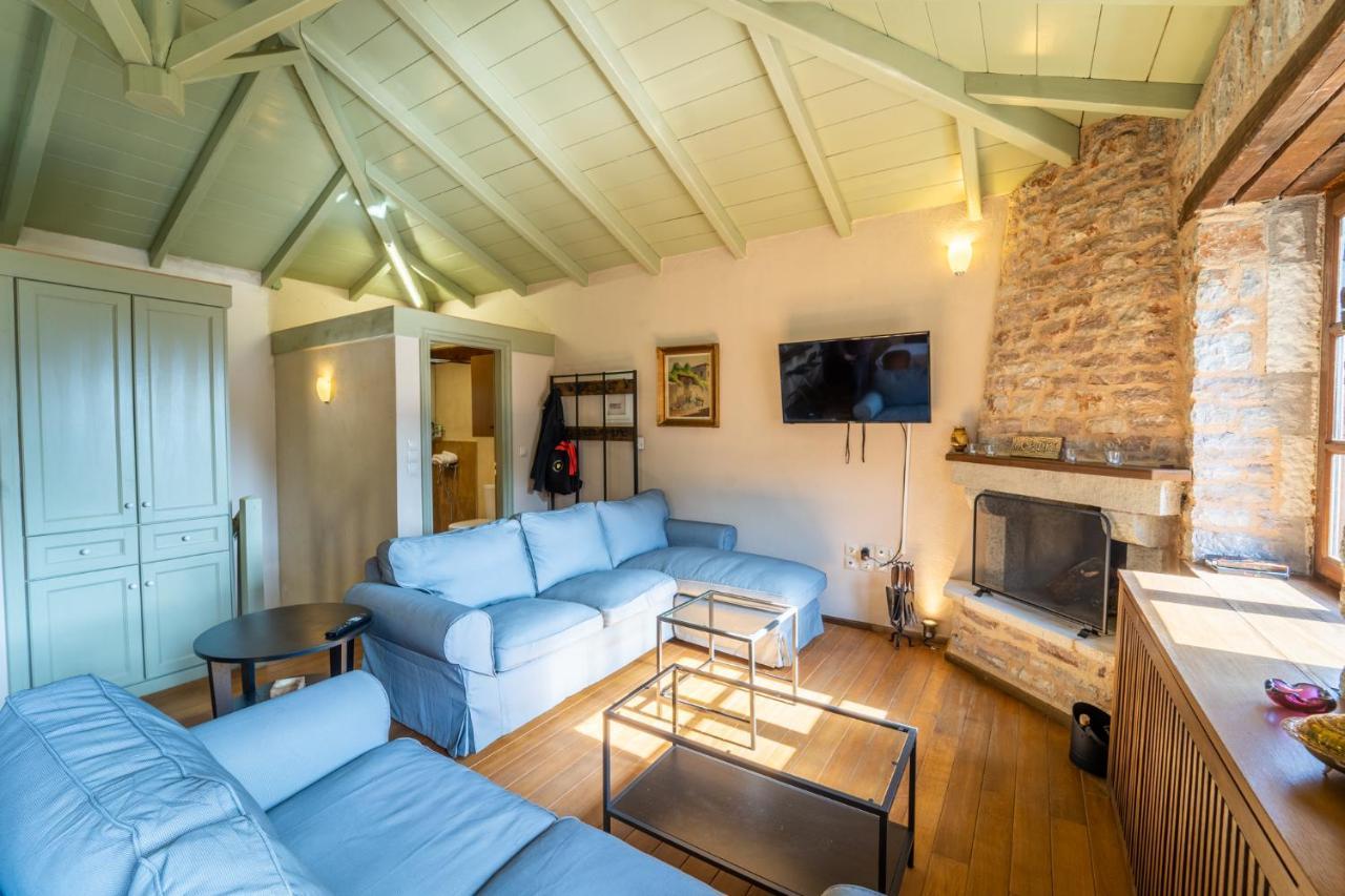 Maisonette Korfes-Κορφές-Μ Δύο Αυτόνομοι Όρoφοι Της Βίλας Κορφές Για Οικογένειες Και Μικρές Παρέες Karpenísion Екстериор снимка