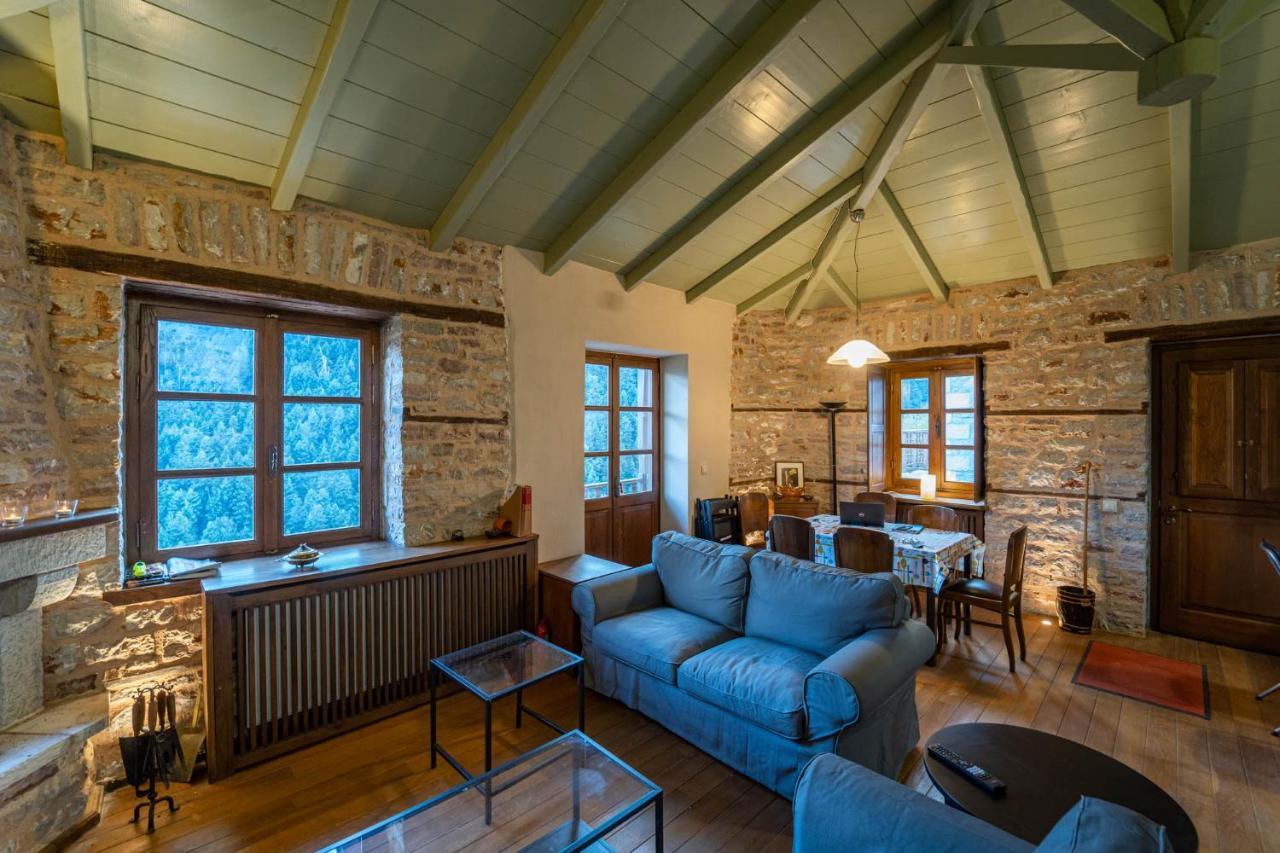 Maisonette Korfes-Κορφές-Μ Δύο Αυτόνομοι Όρoφοι Της Βίλας Κορφές Για Οικογένειες Και Μικρές Παρέες Karpenísion Екстериор снимка