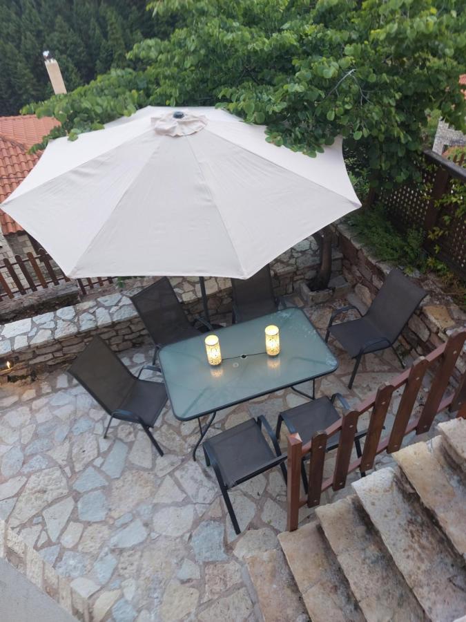 Maisonette Korfes-Κορφές-Μ Δύο Αυτόνομοι Όρoφοι Της Βίλας Κορφές Για Οικογένειες Και Μικρές Παρέες Karpenísion Екстериор снимка